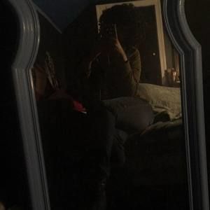 Meet your Posher, Ladee